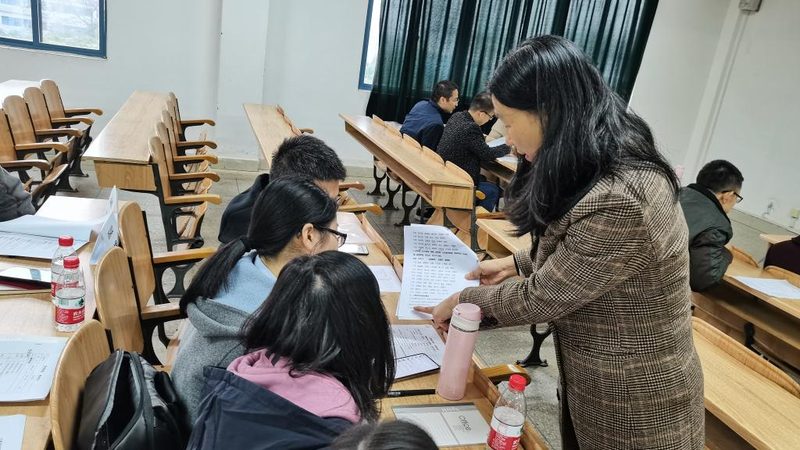 上班族如何平衡工作与教师资格证备考？**